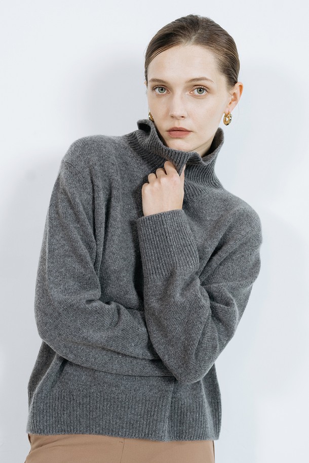 cordinary - 스웨터 - Extra fine wool slit turtle-neck - grey