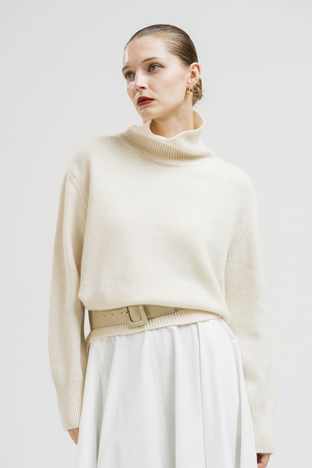 cordinary - 터틀넥 - Extra fine wool slit turtle-neck - ivory