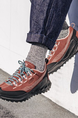 [킨xPILGRIM SURF SUPPLY] 재스퍼 자이오닉 브라운 남성 스니커즈