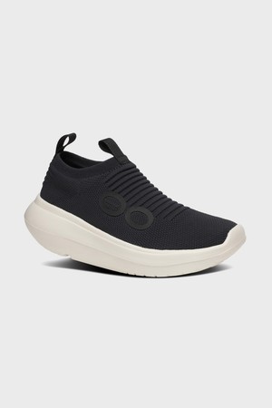 [Oomy Zen] 블랙 여성 운동화