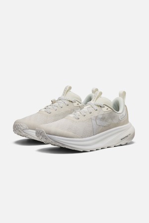 [26SS][ROAM] 흰색 여성 트레일러닝화_WHITE-a