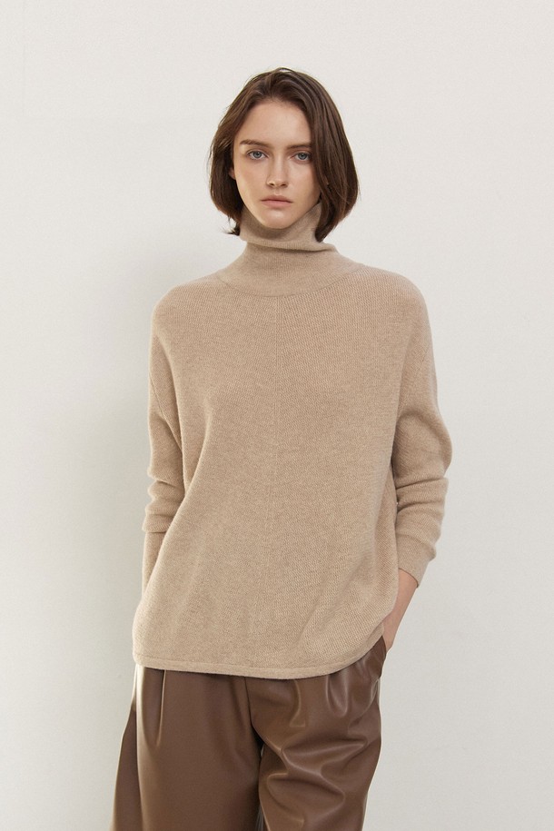 MARE DI MARI - 스웨터 - Line Trimming Turtle-neck Knit Top Beige