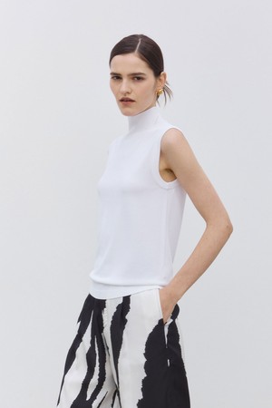 Wholegarment Mock Neck Sleeveless Knit Top White