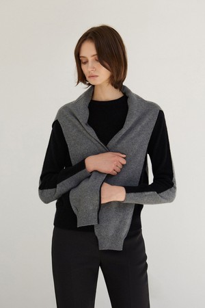 Two-tone Pullover Shawl Muffler Black