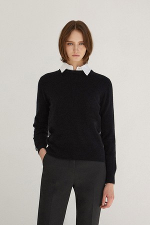 Two-tone Round Neck Knit Pullover Black