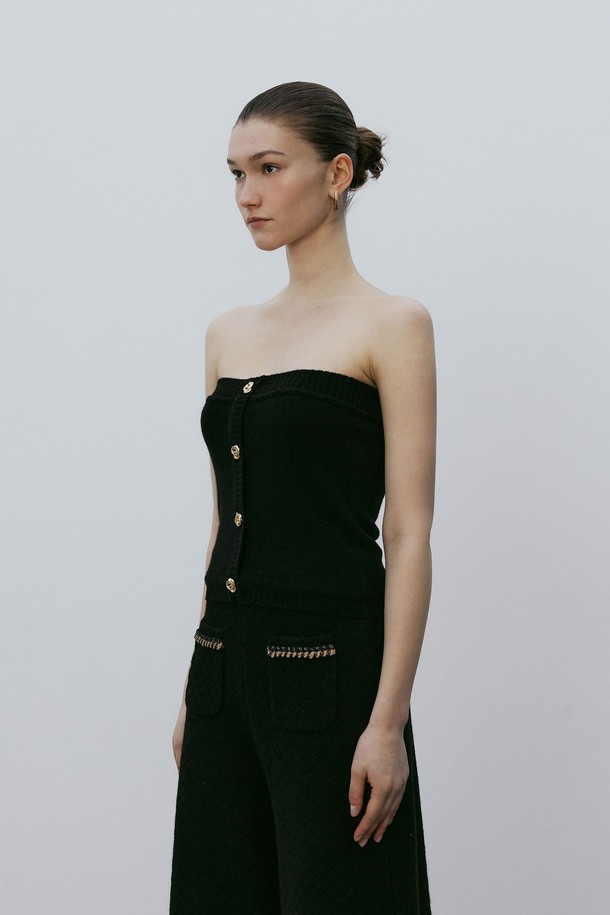 MARE DI MARI - 스웨터 - Asymmetric Gold Button Buistier Knit Top Black