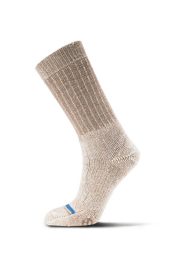 "더 엑스퍼디션 더 맥스" 양말은 등산, 하이킹, 겨울 활동, 작업 시 최적의 환경을 제공하는 공용 제품입니다. 메리노울, 나일론, 폴리에스테르, 라이크라 스판덱스 혼방 소재로 제작되어 부드러운 촉감과 뛰어난 흡습, 방취, 통기성을 자랑하며, Y라인 디자인과 두꺼운 두께로 겨울철에도 따뜻함을 유지합니다. 발의 아치 서포트, 압박 지지, 미끄럼 방지, 항균 기능, 최대 쿠셔닝 및 물집 방지 디자인으로 편안함과 안전성을 극대화한 제품입니다.
