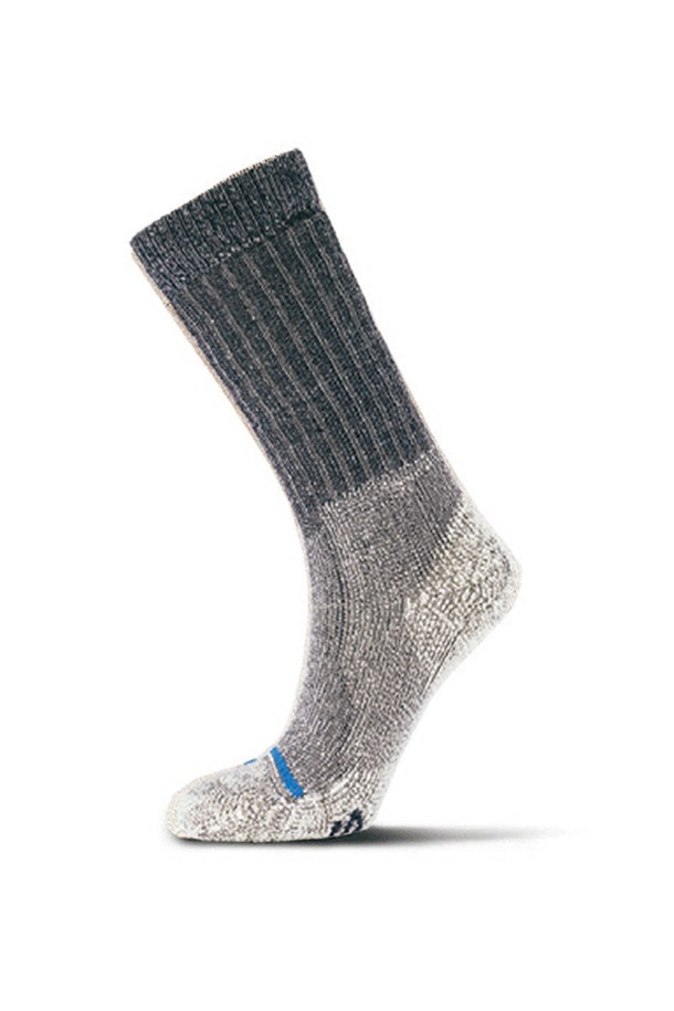 남녀 공용 "더 엑스퍼디션 더 맥스" 양말은 겨울철 등산, 하이킹, 아웃도어 활동, 작업 시 최적의 성능을 제공합니다. 메리노울, 나일론, 폴리에스터, 라이크라 스판덱스 혼방 소재로 제작되어 뛰어난 보온과 흡습, 방취 기능을 자랑하며, Y라인 디자인과 두꺼운 두께가 특징입니다. 최대 쿠셔닝, 압박 피팅, 아치 서포트, 물집 방지, 깊은 포켓 토 구조, 미끄럼 방지 기능으로 쾌적하고 안전한 착용감을 선사합니다.
