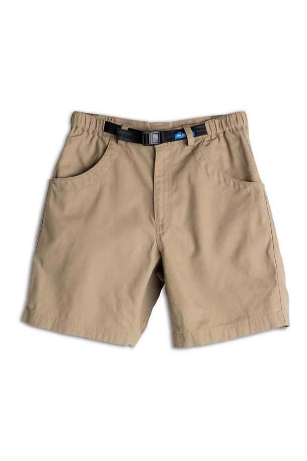 칠리왁 숏은 아웃도어 활동과 일상생활 모두에 적합한 공용 숏팬츠입니다. 헤리티지 카키 컬러의 무지 디자인으로 캐주얼, 미니멀, 워크웨어 스타일을 연출할 수 있습니다. 오가닉 코튼 캔버스 소재로 제작되어 두꺼우면서도 뻣뻣한 촉감을 자랑하며, 레귤러핏으로 편안한 착용감을 제공합니다. 내장형 벨트, 사이드 릴리즈 버클, 반달형 포켓, 전면 연결 포켓, 우측 뒷면 지갑 포켓 등 다양한 디테일이 돋보입니다. 봄, 여름 시즌에 동네 마실룩, 여행룩, 캠핑룩으로 활용하기 좋습니다.
