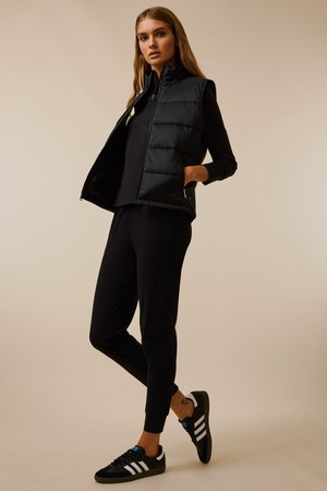 [여성] 에리즈 채널 퀼티드 베스트 - 블랙(001)_BLACK-a