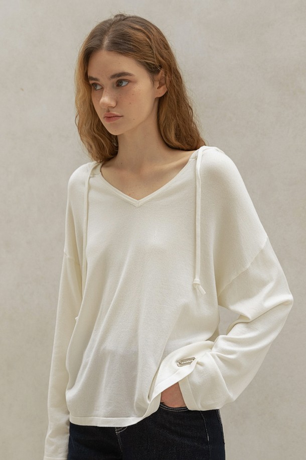 NON AND NON - 스웨터 - BASIC V-NECK HODDIE KNIT (IVORY)