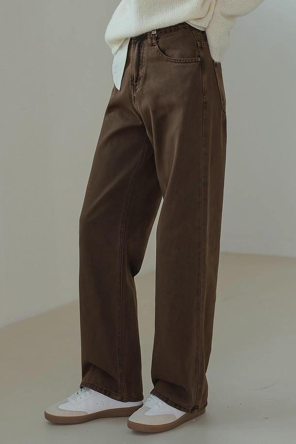 NON AND NON - 데님 - PIGMENT STRAIGHT DENIM PANTS (BROWN)