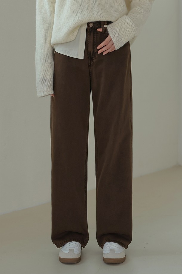 NON AND NON - 데님 - PIGMENT STRAIGHT DENIM PANTS (BROWN)