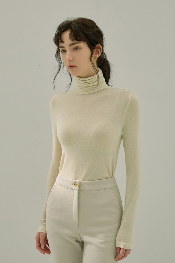 NON AND NON - 긴소매 티셔츠 - BASIC WOOL TURTLENECK T-SHIRT (IVORY)