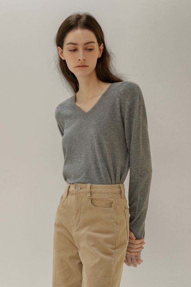 NON AND NON - 스웨터 - WOOL WHOLE GARMENT V-NECK KNIT (GRAY)