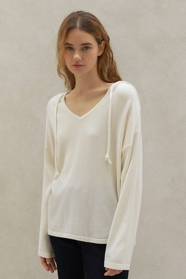 NON AND NON - 스웨터 - BASIC V-NECK HODDIE KNIT (IVORY)