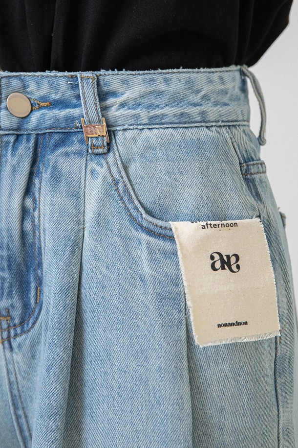 NON AND NON - 데님 - Two Pintuck Wide Denim Pants (Lightblue)