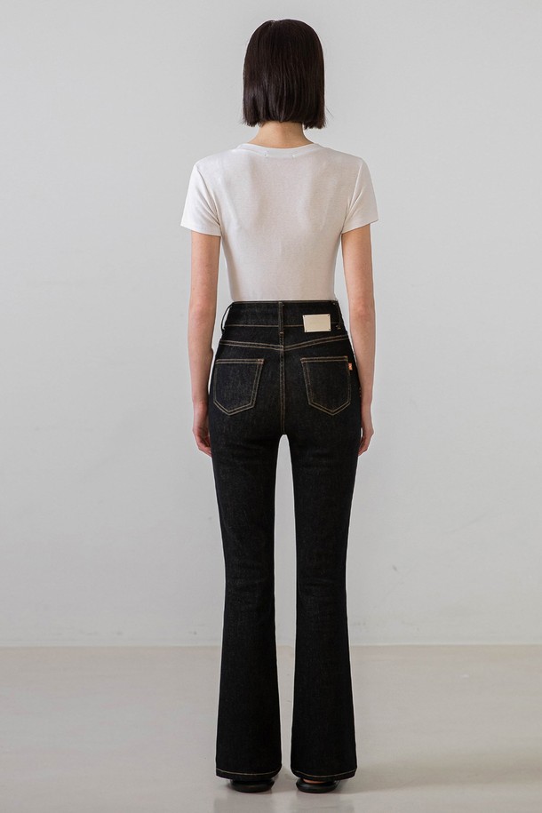 NON AND NON - 데님 - High-Waist Two Buttons Denim Pants (Black)