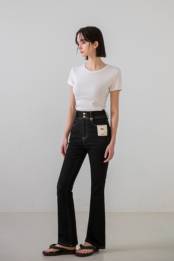 NON AND NON - 데님 - High-Waist Two Buttons Denim Pants (Black)