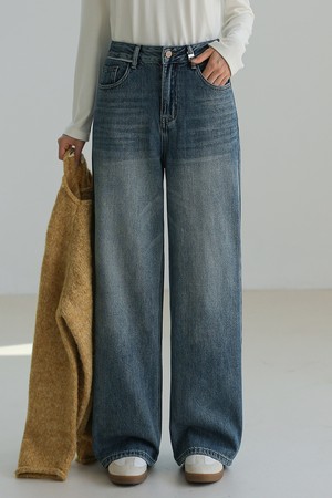 STITCHED STRAIGHT DENIM PANTS (BLUE)