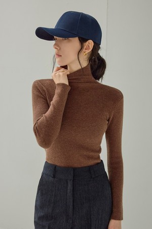 HIGH TURTLENECK KNIT (BROWN)