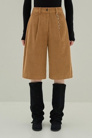 CORDUROY BERMUDA PANTS (CAMEL)