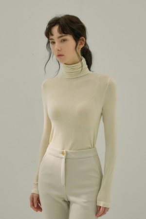 BASIC WOOL TURTLENECK T-SHIRT (IVORY)