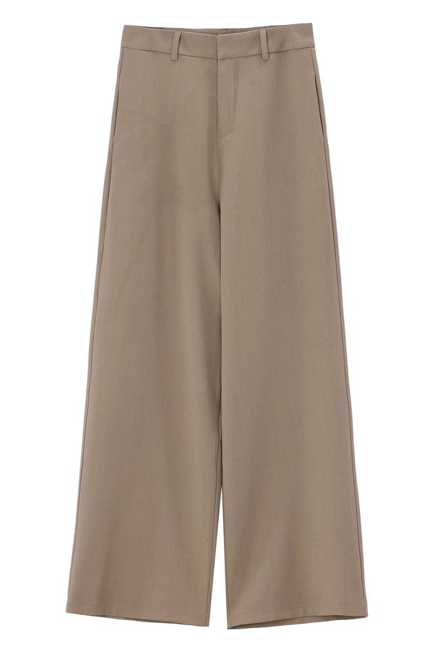 ZERO WRINKLE STRAIGHT SLACKS_NFSL5305 (제로 링클 스트레이트 슬랙스)는 남녀 모두 착용 가능한 포멀 및 비즈니스 용도의 슬랙스입니다. 사계절용으로, 미니멀하고 클래식한 스타일을 연출하며, 블랙, 차콜, 브라운, 베이지 4가지 컬러로 출시되었습니다. 얇고 부드러운 촉감의 폴리에스테르와 스판덱스 혼방 소재로 제작되어, 레귤러 핏의 자연스러운 실루엣을 선사합니다. 주름 방지 기능과 신축성 있는 원단, 히든 사이드 포켓, 후크 잠금장치 디테일로 편안함과 실용성을 더했습니다. 오피스룩, 비즈니스 캐주얼, 출근룩에 적합하며, 클래식, 미니멀, 시크한 스타일을 연출하기 좋습니다.
