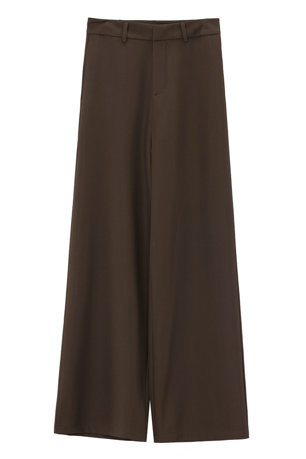 ZERO WRINKLE STRAIGHT SLACKS_NFSL5305 (제로 링클 스트레이트 슬랙스)는 미니멀하고 베이직한 스타일의 공용 슬랙스입니다. 사계절용으로, 블랙, 차콜, 브라운, 베이지의 네 가지 색상으로 출시되었습니다. 주름 방지 기능이 있는 폴리에스테르와 스판덱스 혼방 소재로 제작되어 부드러운 촉감과 자연스러운 핏을 제공하며, 신축성 있는 원단으로 편안한 착용감을 선사합니다. 히든 포켓과 후크 여밈 디테일이 있으며, 길이 수선이 가능하여 출근룩, 비즈니스 캐주얼, 오피스룩 등 다양한 TPO에 활용 가능합니다.
