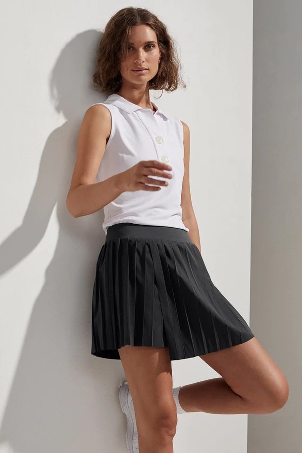 VARLEY - 숏팬츠 - VARLEY 발리 테니스 스커트 Kalmia Mid Rise Skort  블랙