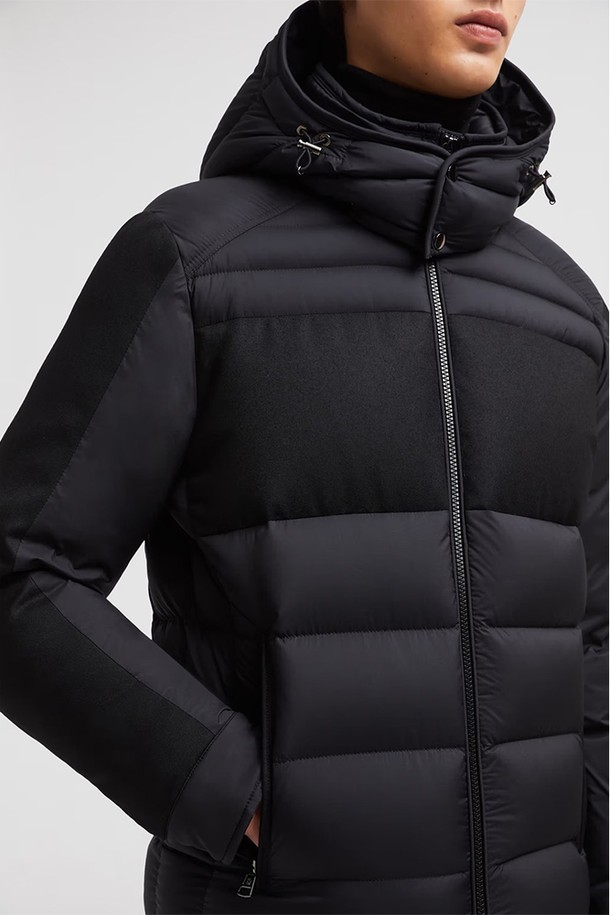 MONCLER - 다운/패딩 - 몽클레어 남성 BARBUSTEL 숏 다운 패딩 블랙 1A00103596K7