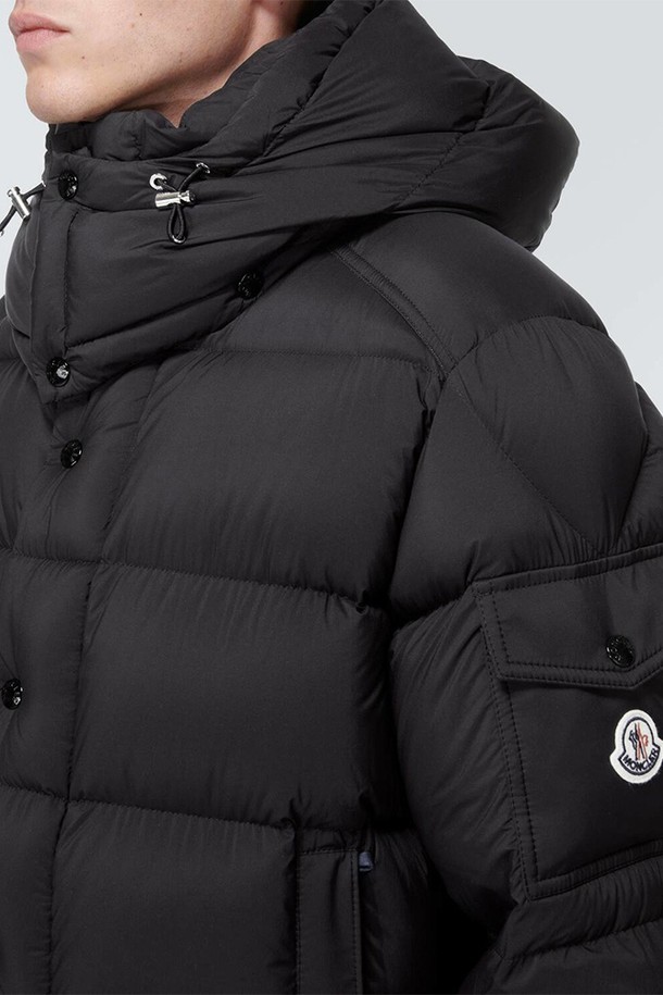 MONCLER - 다운/패딩 - 몽클레어 남성 VEZERE 숏 다운 패딩 블랙 1A0020553333