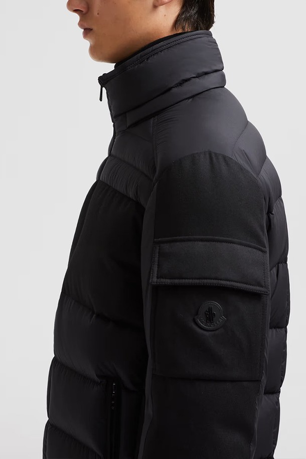 MONCLER - 다운/패딩 - 몽클레어 남성 BARBUSTEL 숏 다운 패딩 블랙 1A00103596K7