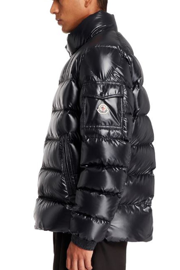 MONCLER - 다운/패딩 - 몽클레어 남성 BLUELULE 숏 다운 패딩 나이트블루 1A00209595ZJ