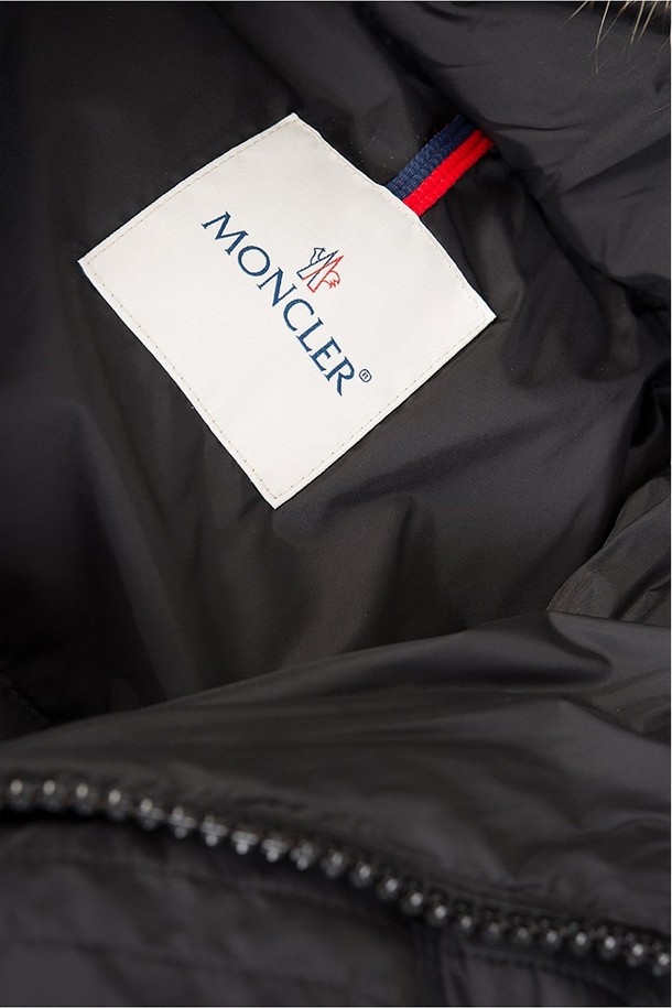 MONCLER - 다운/패딩 - 몽클레어 남성 CLUNYE 클루니 숏 다운 패딩 블랙 1C00010596K7