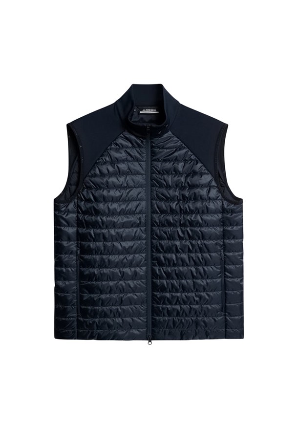 제이린드버그 남성골프웨어 FW25 프리마로프트 헤이든 경량 조끼는 남성 골퍼를 위한 스포티한 스타일의 골프웨어입니다. 네이비 컬러의 무지 디자인으로, 가을과 겨울 시즌에 적합하며, 레귤러 핏으로 편안한 착용감을 제공합니다. 가볍고 따뜻한 프리마로프트 충전재와 나일론 소재를 사용하여 보온성을 높였으며, 부드러운 촉감을 자랑합니다. 집업 스타일의 민소매 디자인으로, 골프 라운딩 시 활동성을 보장합니다.
