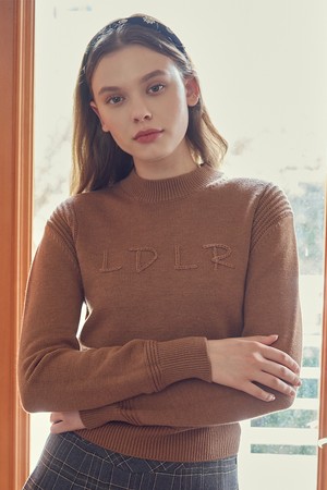 핸드메이드 자수 풀오버 니트 BROWN