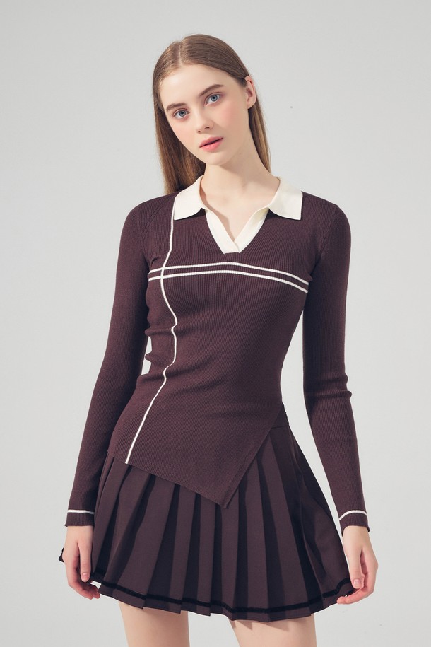 세련된 무드의 사선 슬릿 골지 카라 니트입니다. 브라운과 카키 두 가지 색상으로 출시되었으며, 여성스러운 엘레강스 스타일을 연출합니다. 봄, 가을 시즌에 적합하며, 오피스룩, 골프룩, 모임룩 등 다양한 TPO에 활용 가능합니다. 아크릴, 나일론, PBT 혼방의 부드러운 촉감과 뛰어난 신축성, 복원력이 특징입니다. 슬림핏과 레귤러핏으로, 클래식, 미니멀, 시크 스타일을 즐기는 분들께 추천합니다.
