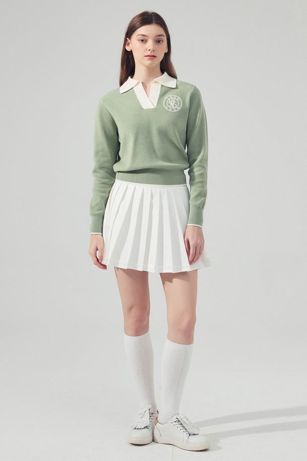 세련된 라인 플리츠 스커트 WHITE는 여성 골프 및 일상 스타일을 위한 완벽한 아이템입니다. 부드러운 폴리에스테르 소재로 제작되어 편안한 착용감을 제공하며, 얇은 두께감으로 봄, 여름 시즌에 시원하게 즐길 수 있습니다. A라인 플리츠 디자인과 테니스스커트 타입으로 스포티하면서도 미니멀한 무드를 연출합니다. 화이트 컬러의 무지 패턴은 어떤 상의와도 잘 어울리며, 골프웨어로서 활동성을 보장합니다. 플리츠 디테일이 돋보이는 레귤러핏 스커트로, 당신의 골프룩에 세련됨을 더해보세요.
