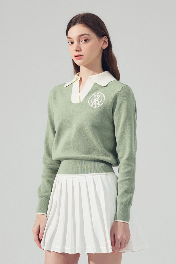 "시그니쳐" 배색 카라 긴팔 니트 L/KHAKI는 클래식한 무드의 여성 니트입니다. 카키와 버건디 배색이 돋보이며, 골프, 일상 등 다양한 TPO에 활용 가능합니다. 두꺼운 두께감으로 가을, 겨울 시즌에 적합하며, 부드러운 촉감이 특징입니다. 카라 부분에는 시그니처 심볼 자수 디테일이 들어가 있으며, 소매 롤업 시 자연스러운 주름이 연출됩니다. 신축성 있는 니트 구조로 편안하게 착용할 수 있습니다.
