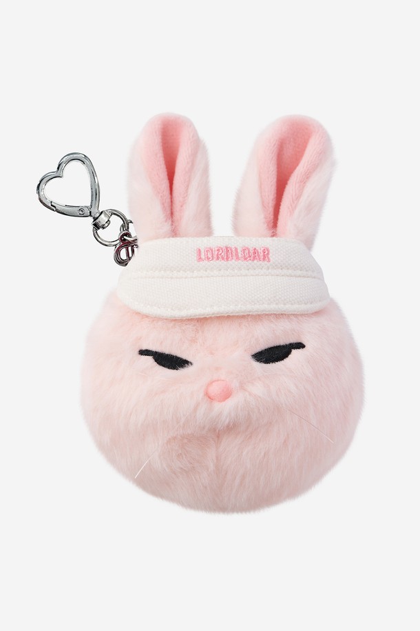 버디버니 볼파우치 PINK는 골프룩에 잘 어울리는 스포티한 디자인의 여성용 볼파우치입니다. 핑크 컬러로 제작되어 필드 위에서 화사함을 더하며, 골프 시 필요한 볼을 편리하게 휴대할 수 있도록 디자인되었습니다. 가방 모양은 볼을 안전하게 보관할 수 있도록 제작되었으며, 기능성을 강조하여 골프를 즐기는 여성 골퍼들에게 실용적인 아이템입니다.
