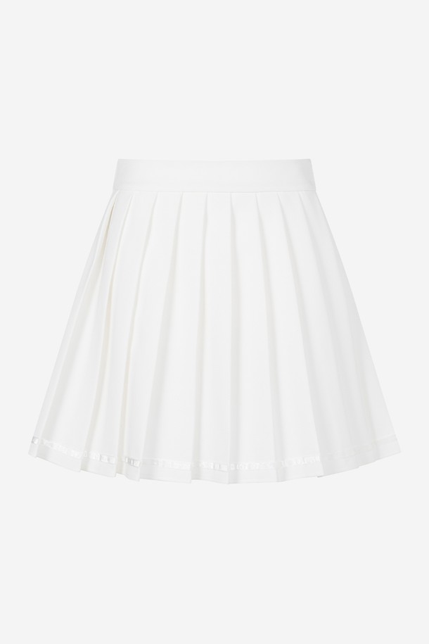 세련된 라인 플리츠 스커트 WHITE는 여성 골프 및 일상 스타일을 위한 완벽한 아이템입니다. 부드러운 폴리에스테르 소재로 제작되어 편안한 착용감을 제공하며, 얇은 두께감으로 봄, 여름 시즌에 시원하게 즐길 수 있습니다. A라인 플리츠 디자인과 테니스스커트 타입으로 스포티하면서도 미니멀한 무드를 연출합니다. 화이트 컬러의 무지 패턴은 어떤 상의와도 잘 어울리며, 골프웨어로서 활동성을 보장합니다. 플리츠 디테일이 돋보이는 레귤러핏 스커트로, 당신의 골프룩에 세련됨을 더해보세요.
