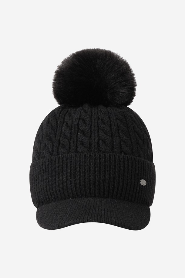 부드러운 니트 소재의 블랙 컬러 방울 볼캡입니다. 봄, 가을, 겨울 계절에 착용하기 좋으며, 골프룩과 캐주얼, 미니멀, 클래식 스타일 연출에 활용할 수 있습니다. 모자 깊이는 일반적이며, 무지 디자인에 상단 방울 장식이 포인트입니다. 편안한 착용감과 부드러운 촉감이 특징이며, 일상에서도 멋스럽게 연출할 수 있습니다.
