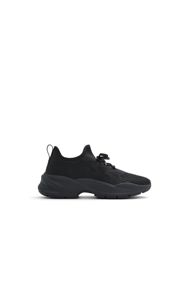 올데이 스니커즈 - 블랙/블랙 ADA1S149FZ008는 여성용으로, 일상과 워킹에 적합한 스니커즈입니다. 사계절 모두 착용 가능하며, 발을 편안하게 감싸는 신축성 있는 니트 소재와 라운드 토 디자인이 특징입니다. 청키한 밑창과 푹신한 안창, Pillow Walk 폼을 사용하여 편안한 착용감을 제공하며, 무지 패턴의 블랙 컬러로 미니멀하고 스포티한 산책룩을 연출하기 좋습니다. 끈으로 여미는 로우탑 스타일이며, 조거 밑창이 적용되었습니다.
