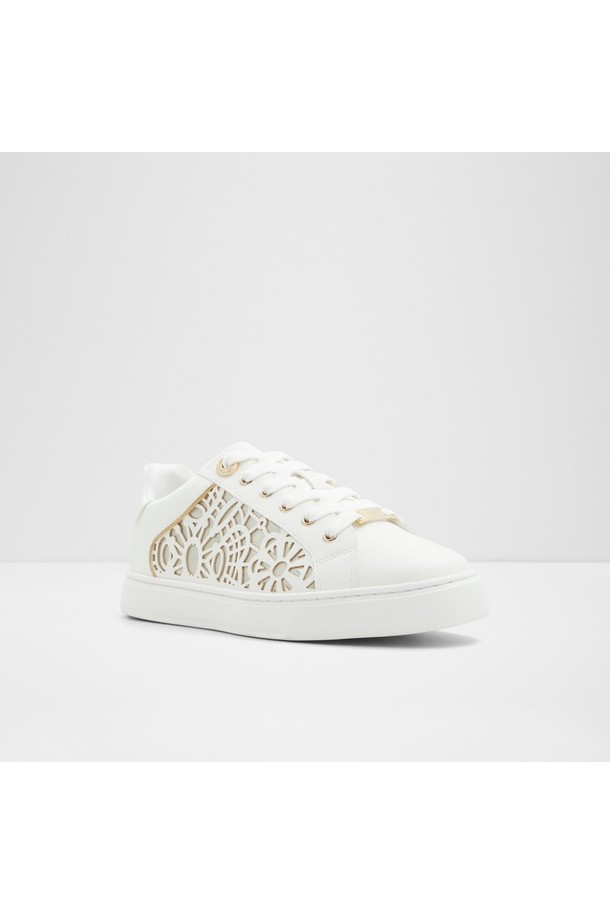 엘가타 스니커즈 - 골드 ADA1S165FZ711는 여성스러운 스타일을 연출하기 좋은 여성 운동화입니다. 골드와 화이트 컬러 배색에 라운드 앞코 디자인으로 편안함을 더했으며, 봄, 여름, 가을 계절에 적합합니다. 폴리우레탄과 고무 소재로 제작되어 내구성이 뛰어나며, 로우 굽에 플랫 타입으로 안정적인 착용감을 제공합니다. 레이저 컷아웃 패턴과 메탈릭 디테일이 돋보이며, Pillow Walk 폼과 푹신한 안창으로 편안한 착화감을 선사하여 산책룩, 캐주얼, 미니멀, 스포티 스타일을 즐기는 여성에게 추천합니다.
