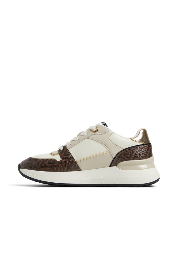 검트리 스니커즈 - 화이트콤보 ADD1N100HH125는 여성들을 위한 캐주얼 스니커즈입니다. 라운드 앞코에 끈으로 여미는 로우탑 디자인으로, 화이트와 브라운 컬러 조합이 돋보입니다. 합성가죽 소재에 플랫 굽으로 제작되어 일상생활과 산책룩에 적합하며, 봄, 여름, 가을 계절에 착용하기 좋습니다. 미니멀하고 클래식한 스타일을 추구하는 여성에게 경량의 편안함을 선사합니다.
