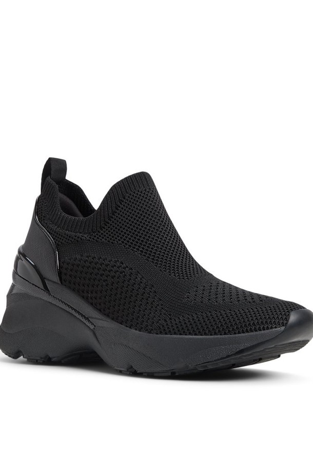 이첸 웨지 필로우워크 스니커즈 - 블랙 ADD1N012FZ001는 남성용 워킹 스니커즈입니다. 블랙 컬러의 무지 디자인으로, 니트와 합성가죽 소재를 사용하여 사계절 내내 착용 가능합니다. 웨지힐 굽으로 편안함을 더했으며, 슬립온 디자인과 삭스형 탑라인으로 활동적인 룩을 연출합니다. 경량성과 통기성이 뛰어나 일상 및 산책룩, 캐주얼, 미니멀, 스포티 스타일 모두에 잘 어울립니다. 라운드 앞코에 발볼이 일반적인 핏으로 제작되었습니다.
