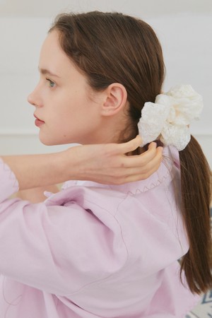 Lace Big Scrunchie - White