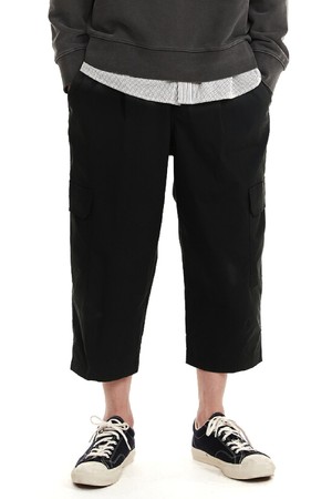 써머 포켓 8부 슬랙스 (BLACK)