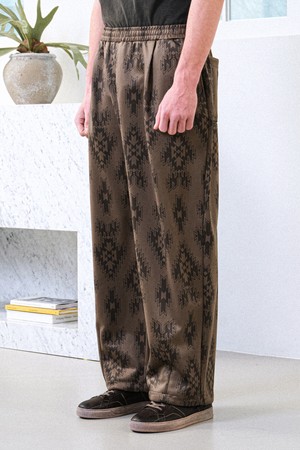 코이 패턴 트랙 팬츠 (MOCHA)